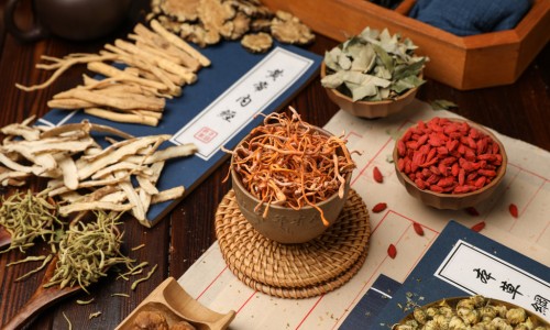 中药材黑老虎根图片-中药材黑老虎网 :分享黑老虎图片-中药材黑老虎根功效与作用知识